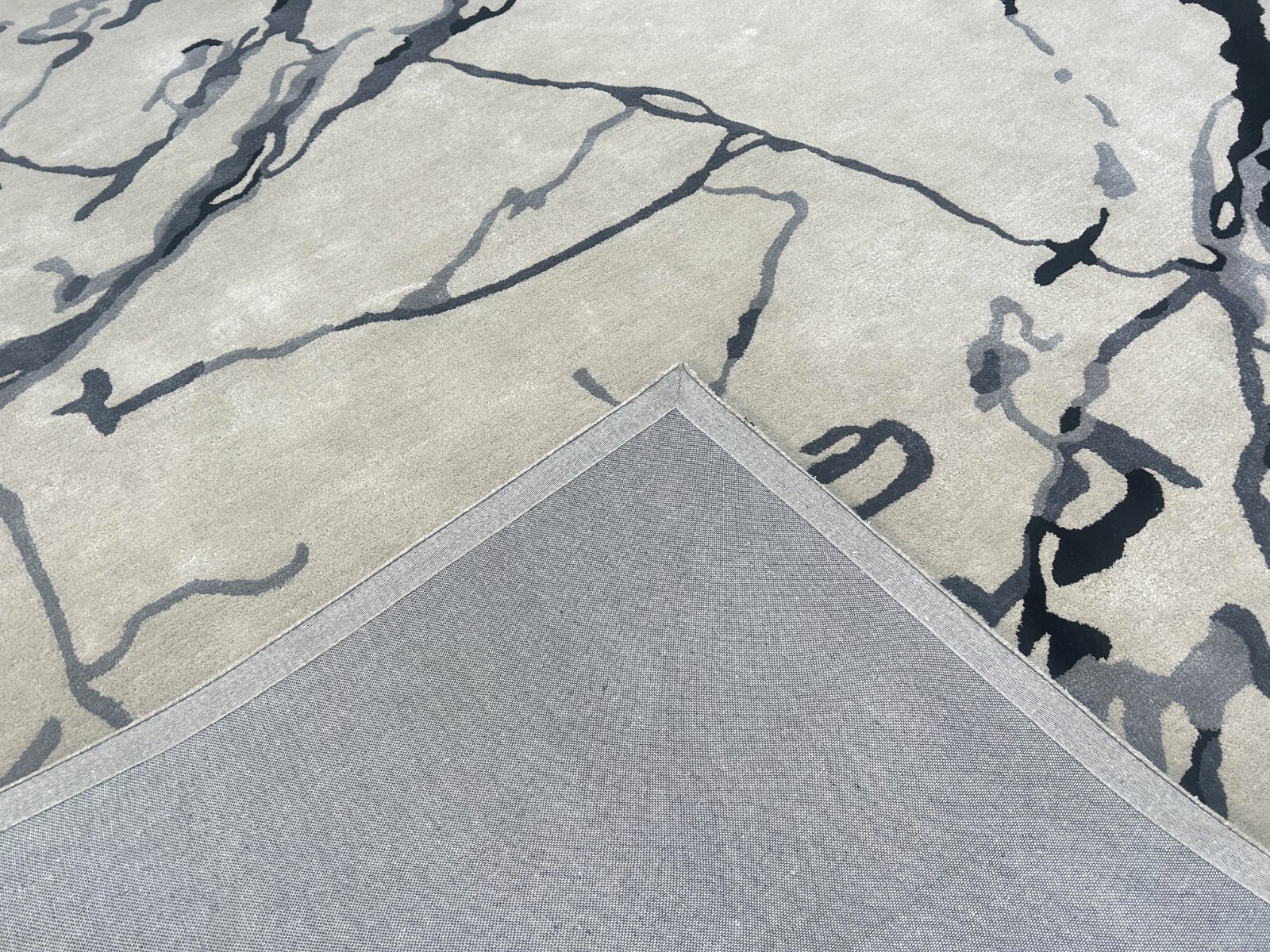 Hand-Tufted 100% Wool &Viscose Handmade Area Rug for Home, Bedroom, Living Room