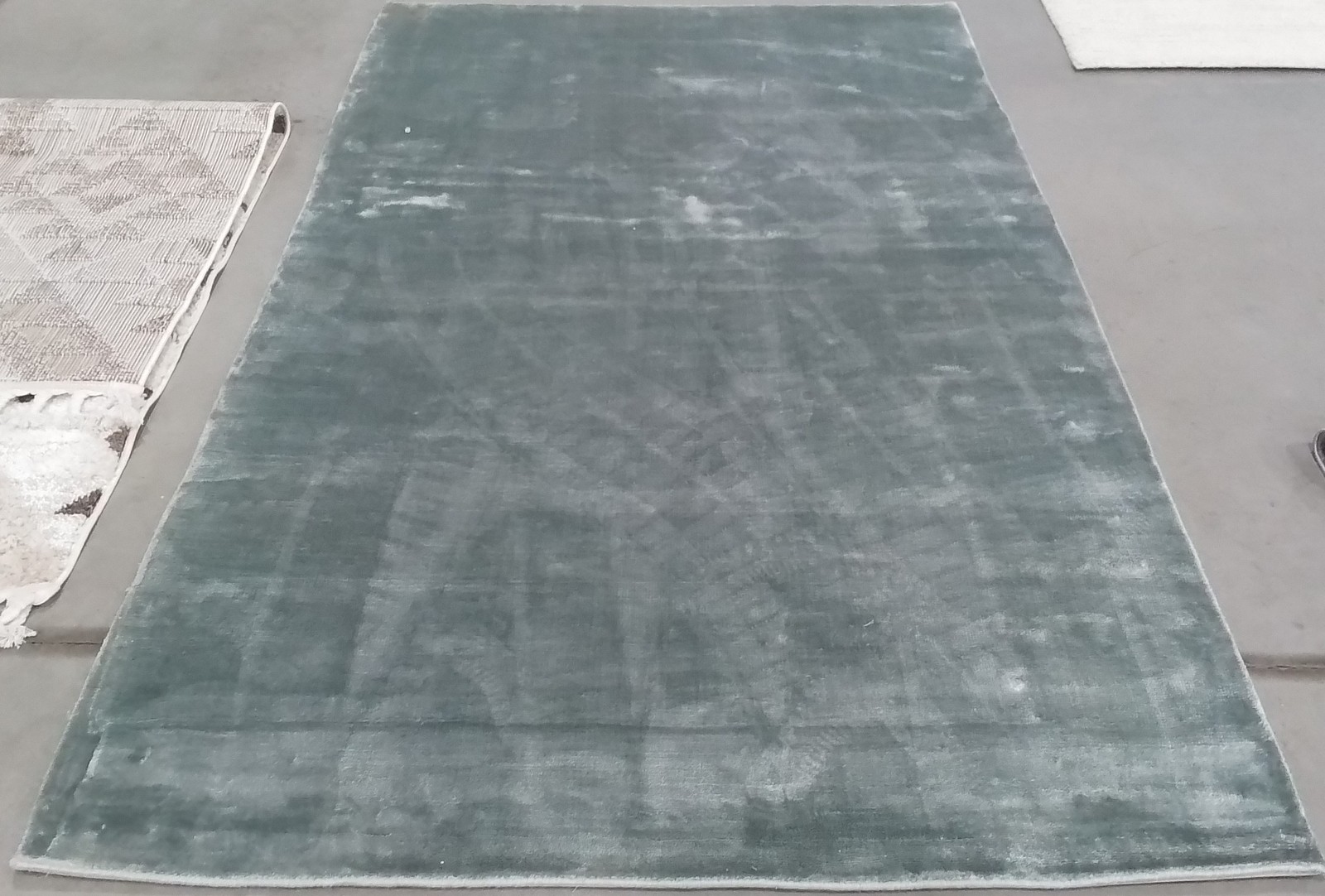 VILLA BLUE 5′-0″ x 8′-0″ Back Stain Rug, Reduced Price 1172802452 MIR344B-5