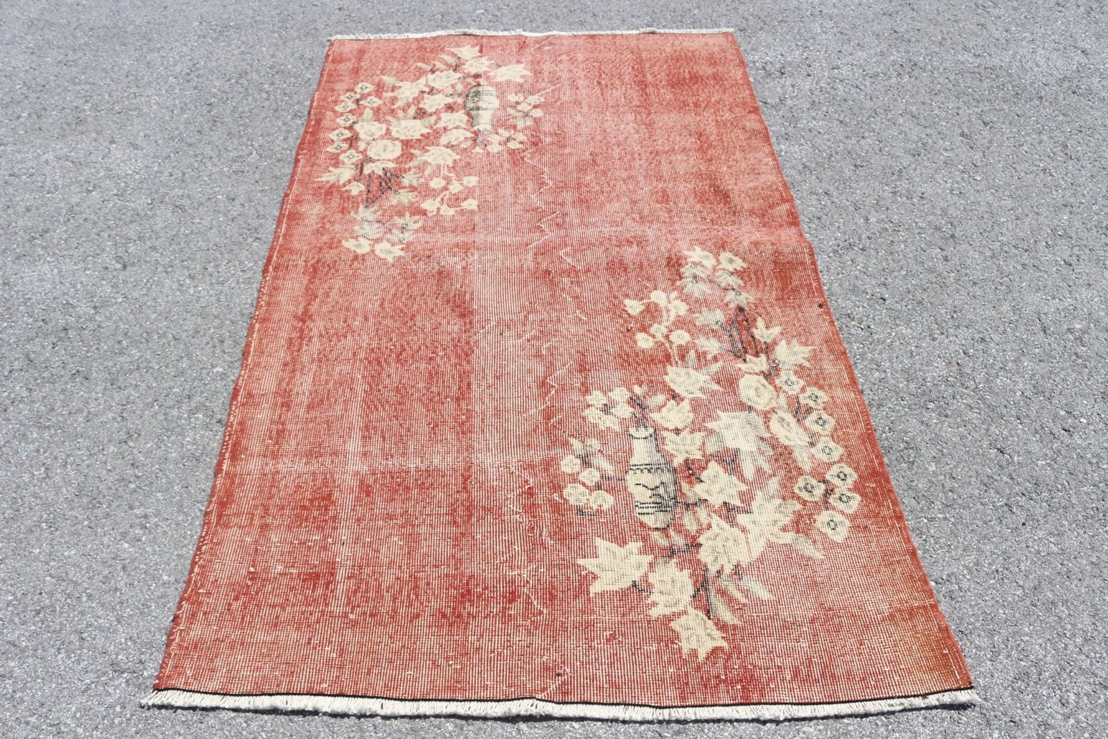 Vintage Turkish Area Rug 3,9×6,3 ft (118×193 cm), Red Animal Print Rug