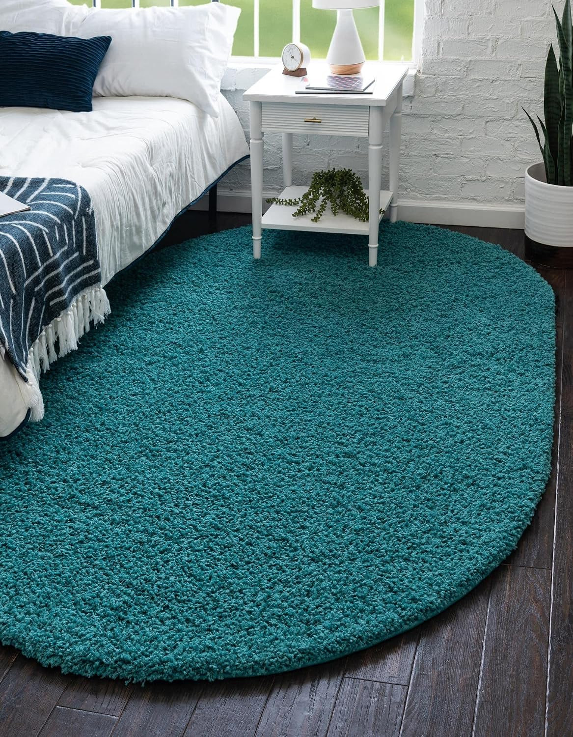 Solid Shag Collection Area Rug (3′ 3″ X 5′ 3″ Oval, Deep Aqua Blue)
