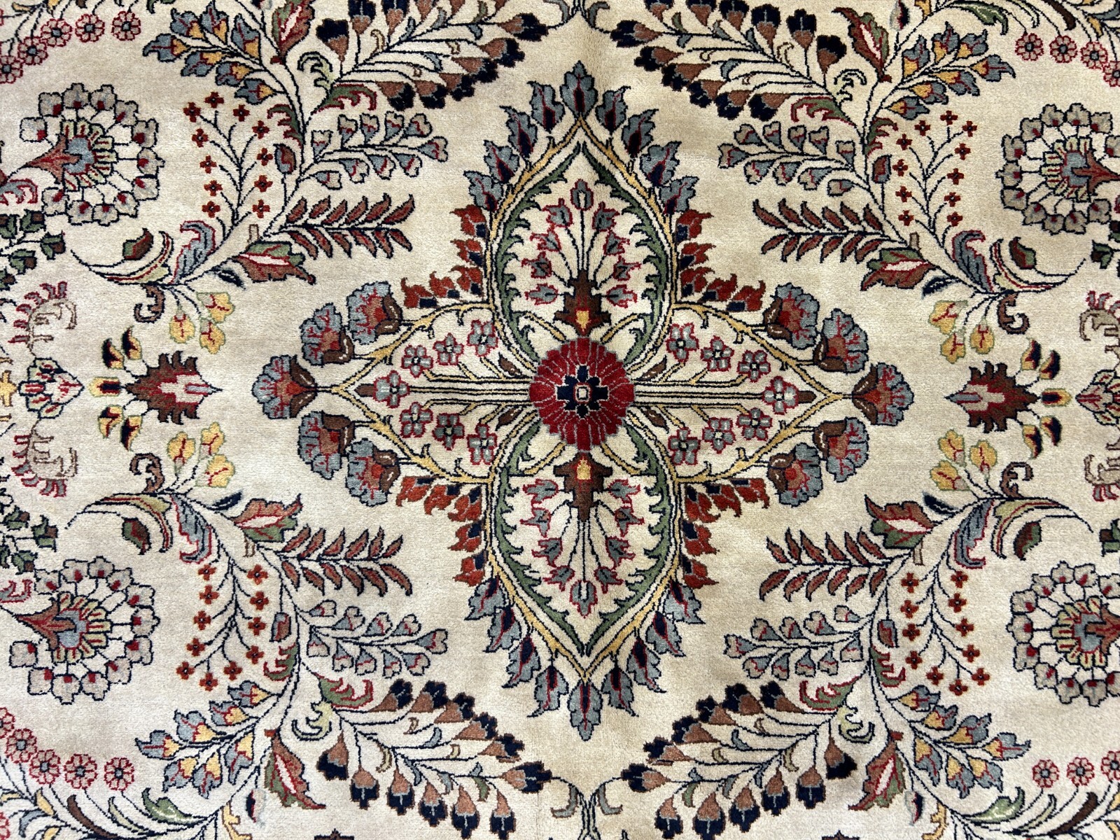 8’8″x11’8″ Hand-Knotted 100% Lamb Wool Sarouke Design Carpet – Area Rug