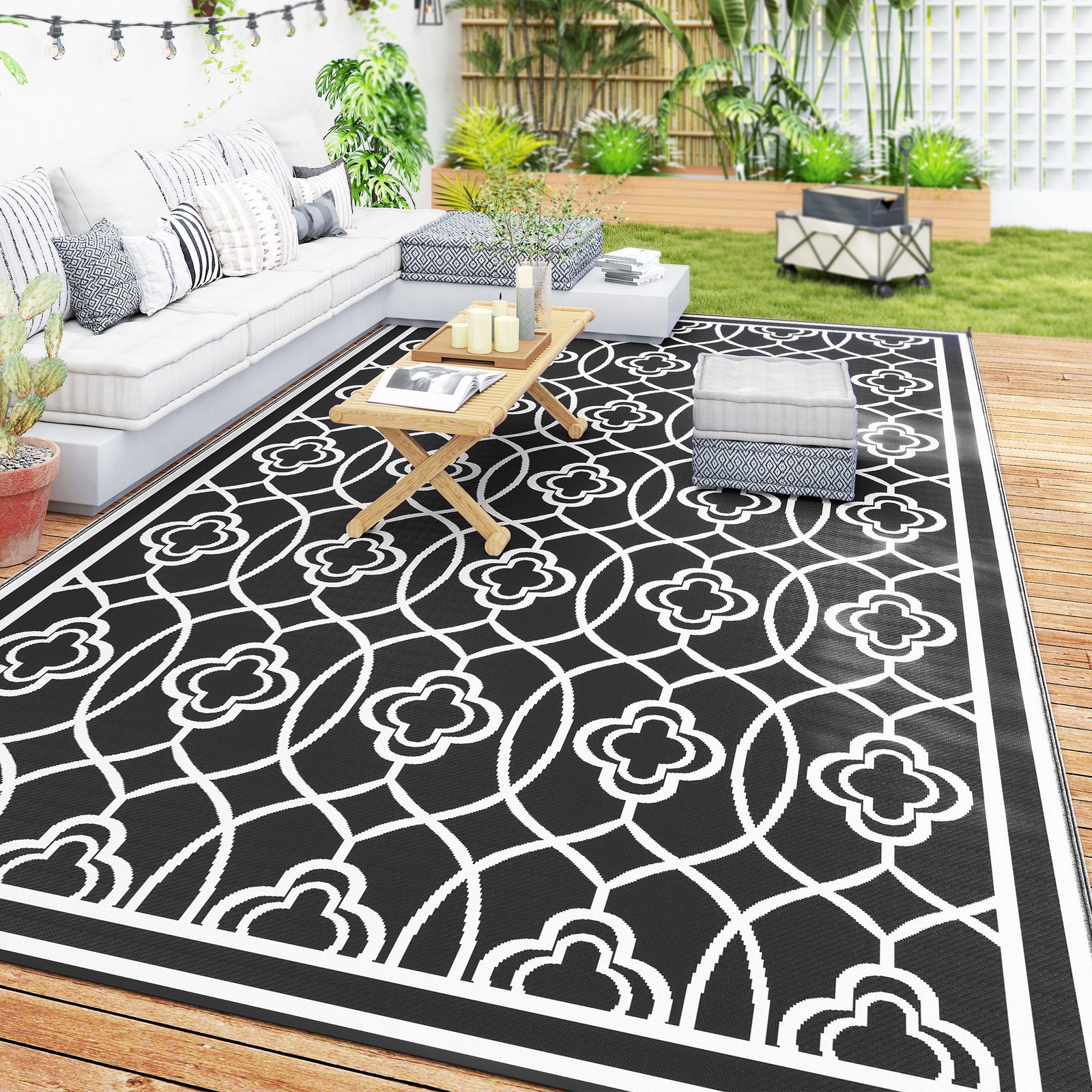 Outsunny Outdoor Rug, 9′ x 18′ Floor Mat, Black White Lantern