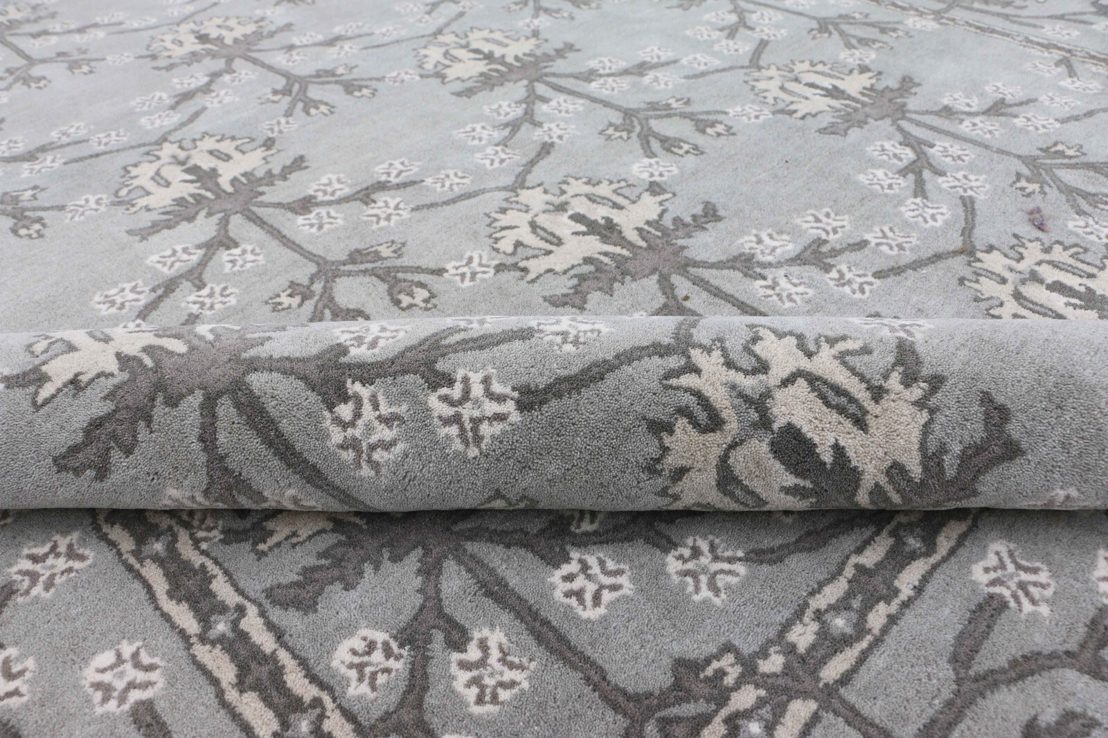 Kethin Gray Border Handmade woolen tufted rugs Without Tariff & duty