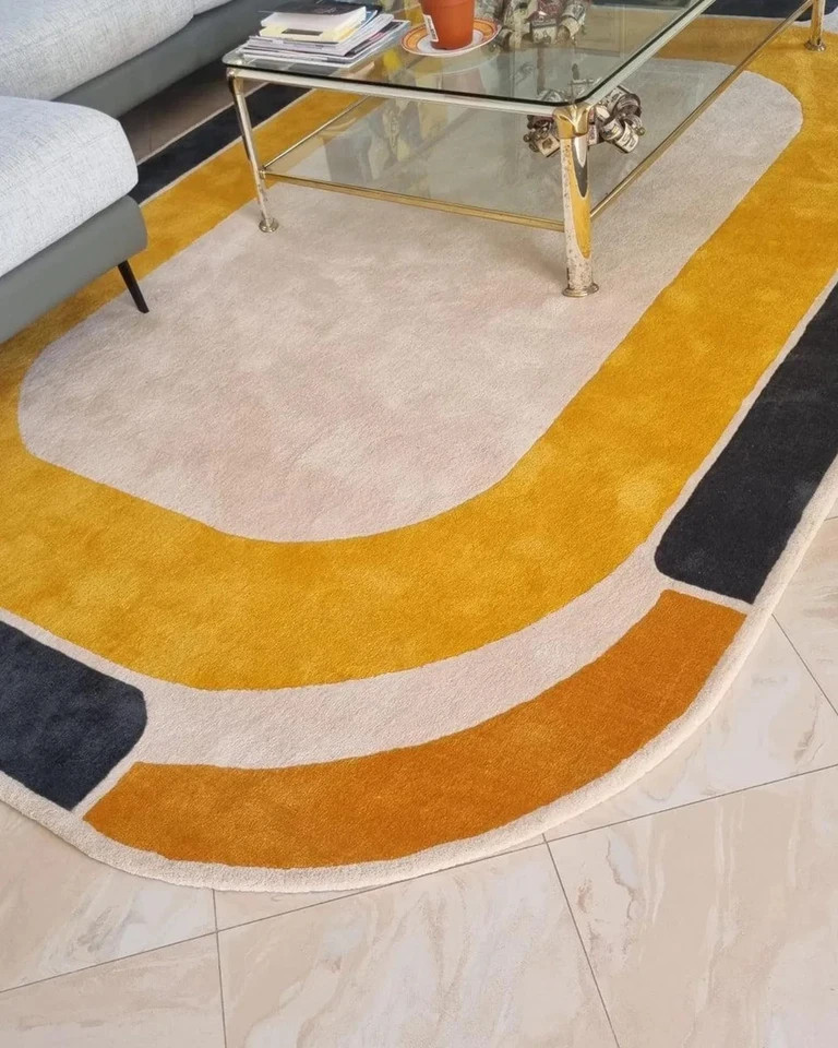 Oval Shape Hand-Tufted Custom Size Available 100% Soft Wool Its Traditional