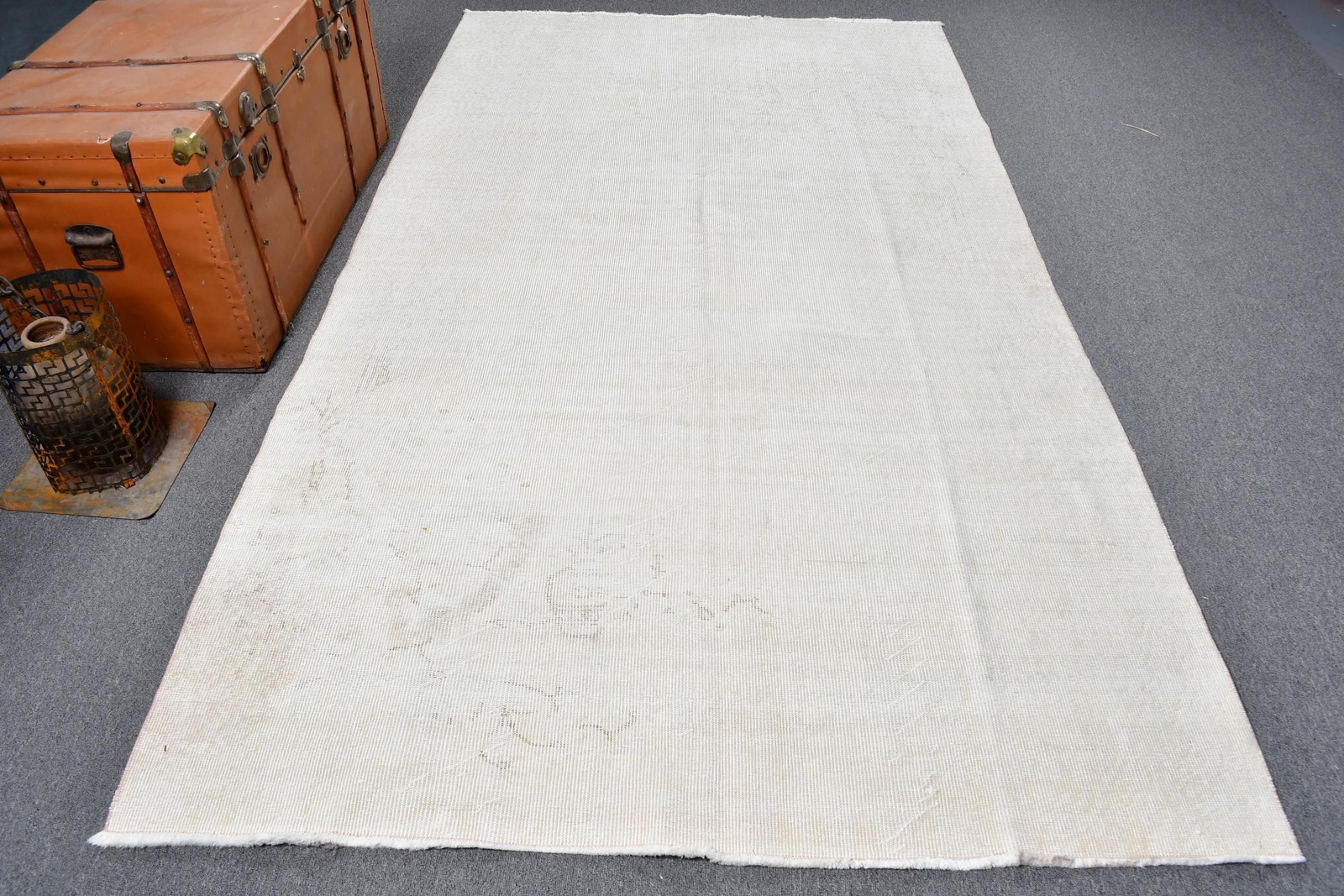 Turkish Vintage Rug, 5,1×9 ft Large Rug, White Gray Moroccan Wool Rug