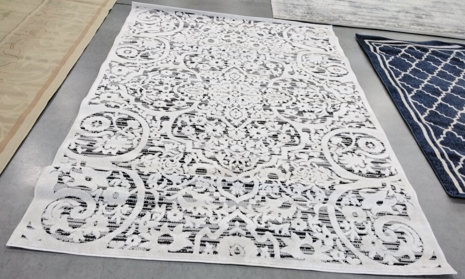 IVORY / GREY 6′ X 9′ Back Stain Rug, Reduced Price 1172737637 CBN656A-6