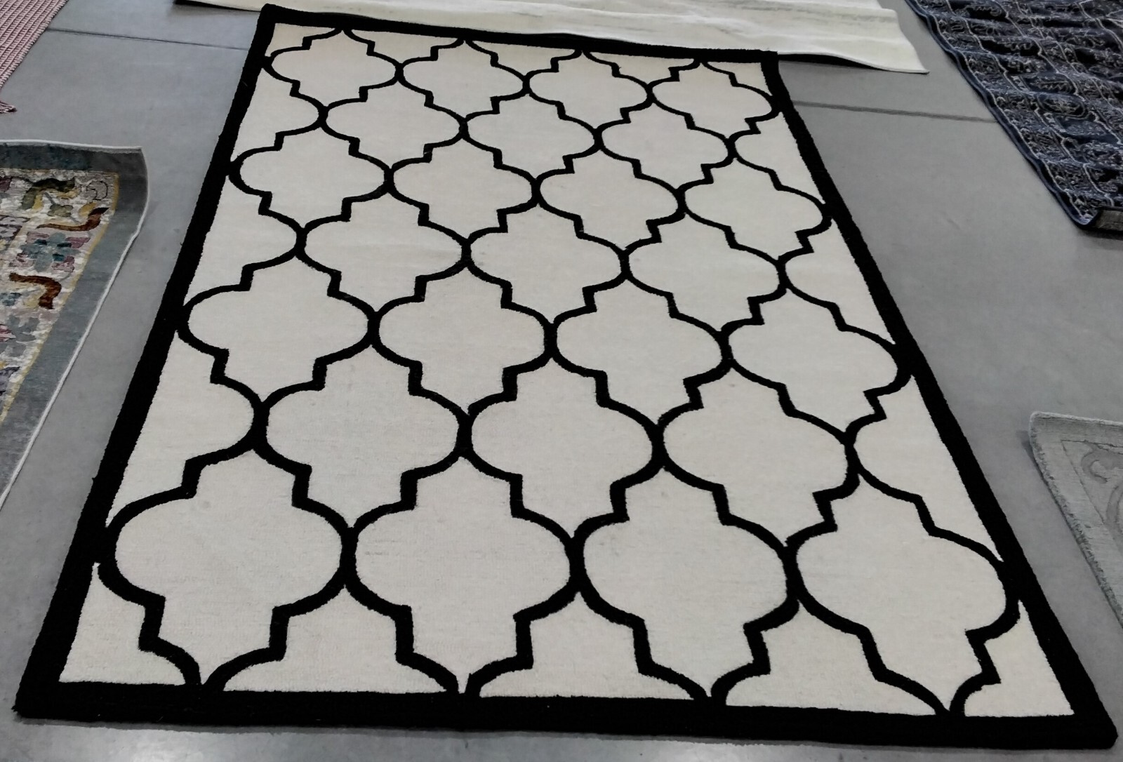 IVORY / BLACK 5′ X 8′ Back Stain Rug, Reduced Price 1172759089 CAM134W-5