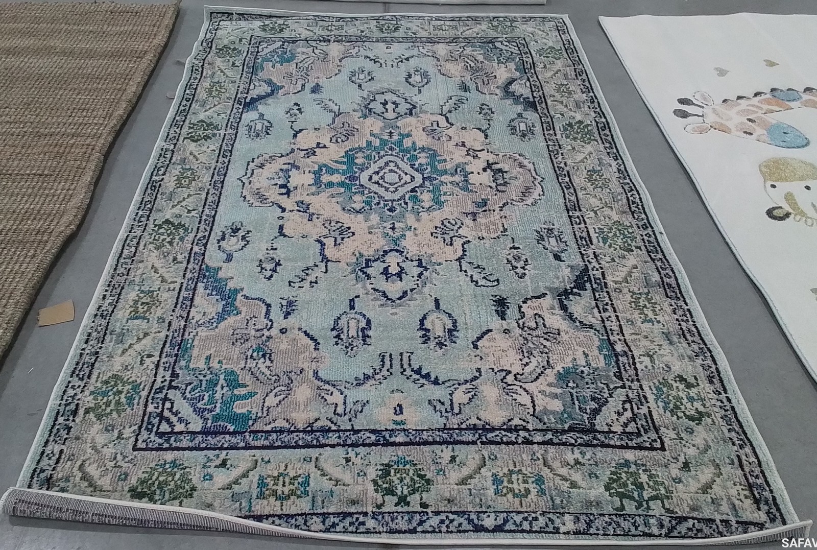 LIGHT BLUE / IVORY 5′-1″ x 7′-7″ Flaw in Rug, Reduced Price 1172804262 MNC243K-5
