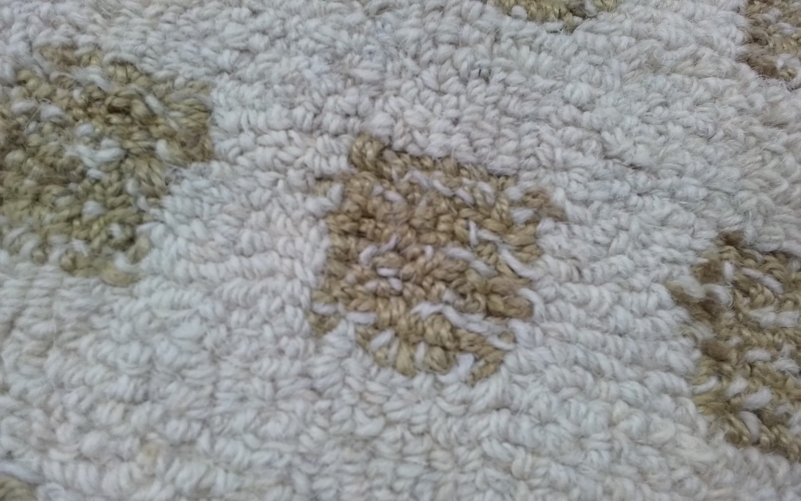 IVORY / BEIGE 2′-3″ x 9′-0″ Back Stain Rug, Reduced Price 3172810770 EBN604A-29