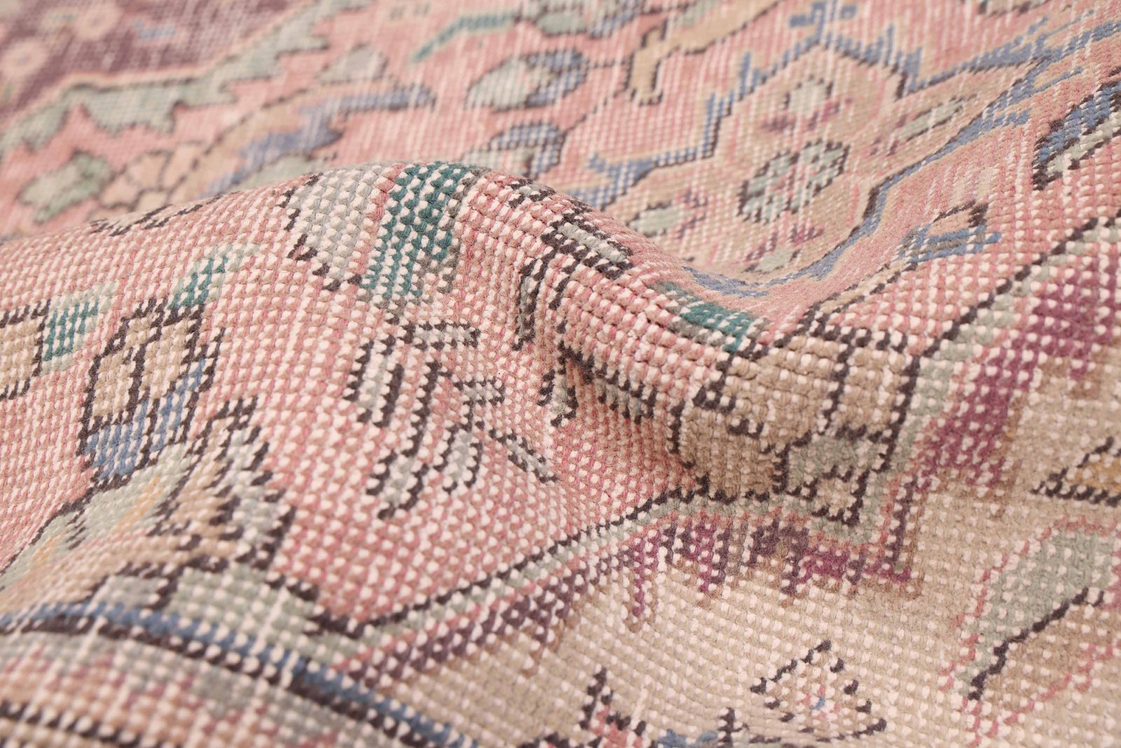 Vintage 7’10” x 10’11” Traditional Hand Knotted Vegetable Dye Wool Area Rug