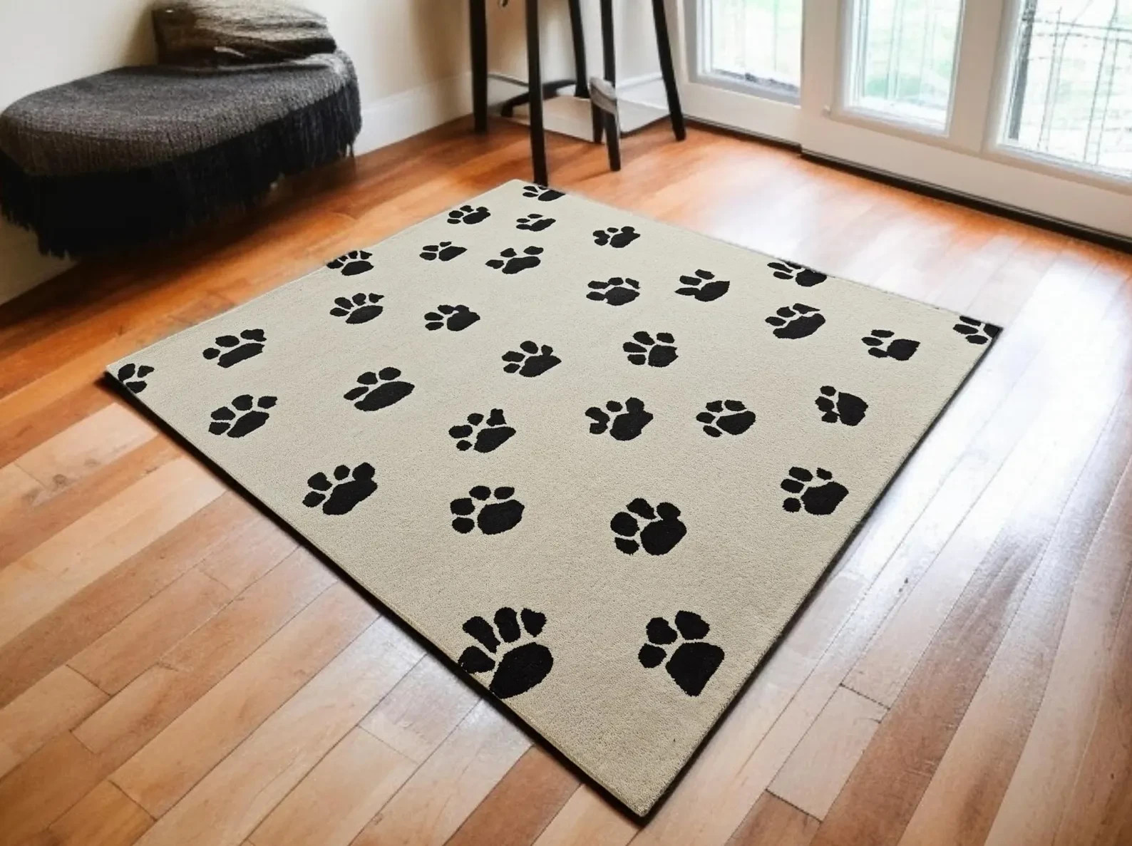 New Handmade Hand Tufted Carpet Rug Wool Paw Print Rug: Pet Lover Gift