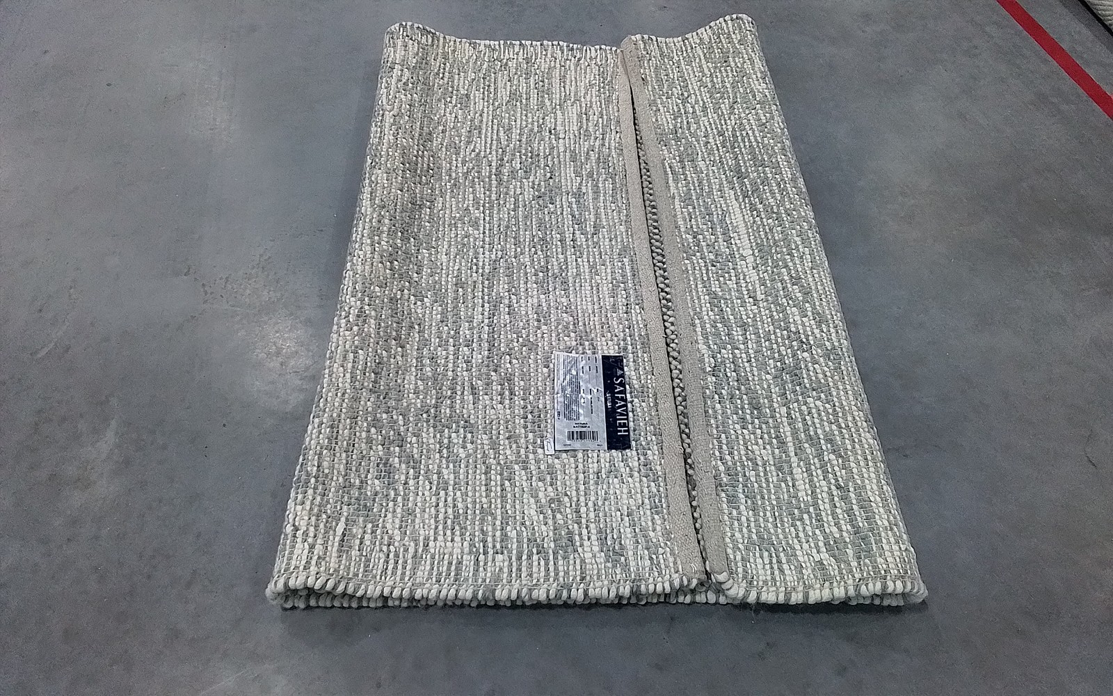 GREY / IVORY 4′-0″ x 6′-0″ Flaw in Rug, Reduced Price 3172810281 NAT182F-4