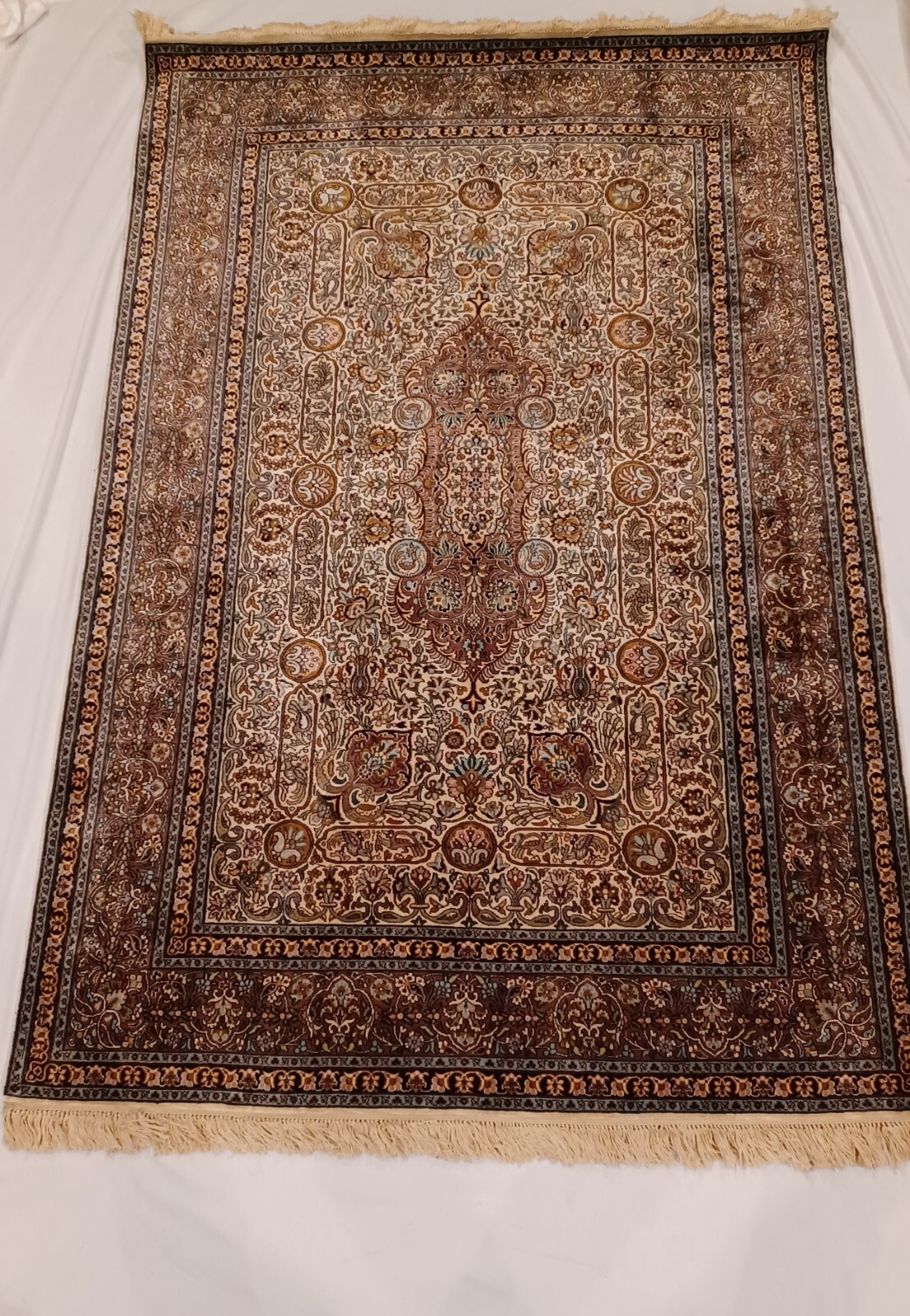 Fine Indian Silk Rug 1990s 4×6 Pastel Colors Traditional Floral & Birds Signed