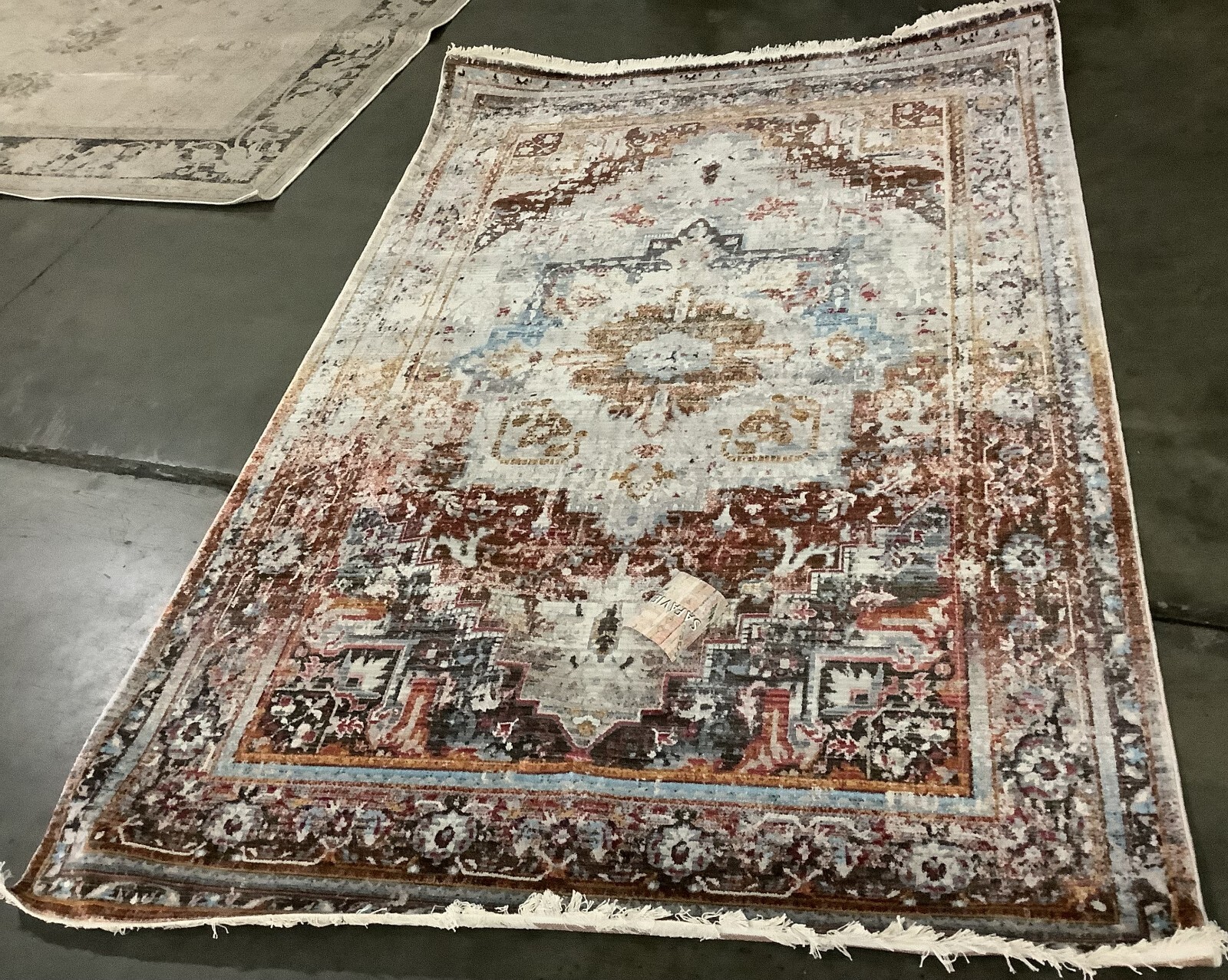 CREAM / MULTI 5′ X 7′-6″ Back Stain Rug, Reduced Price 1172668746 VTP438A-5