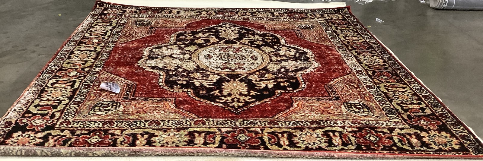 RED / MULTI 11′-0″ x 11′-0″ Damaged Rug, Reduced Price 1172683779 VTH219A-11SQ