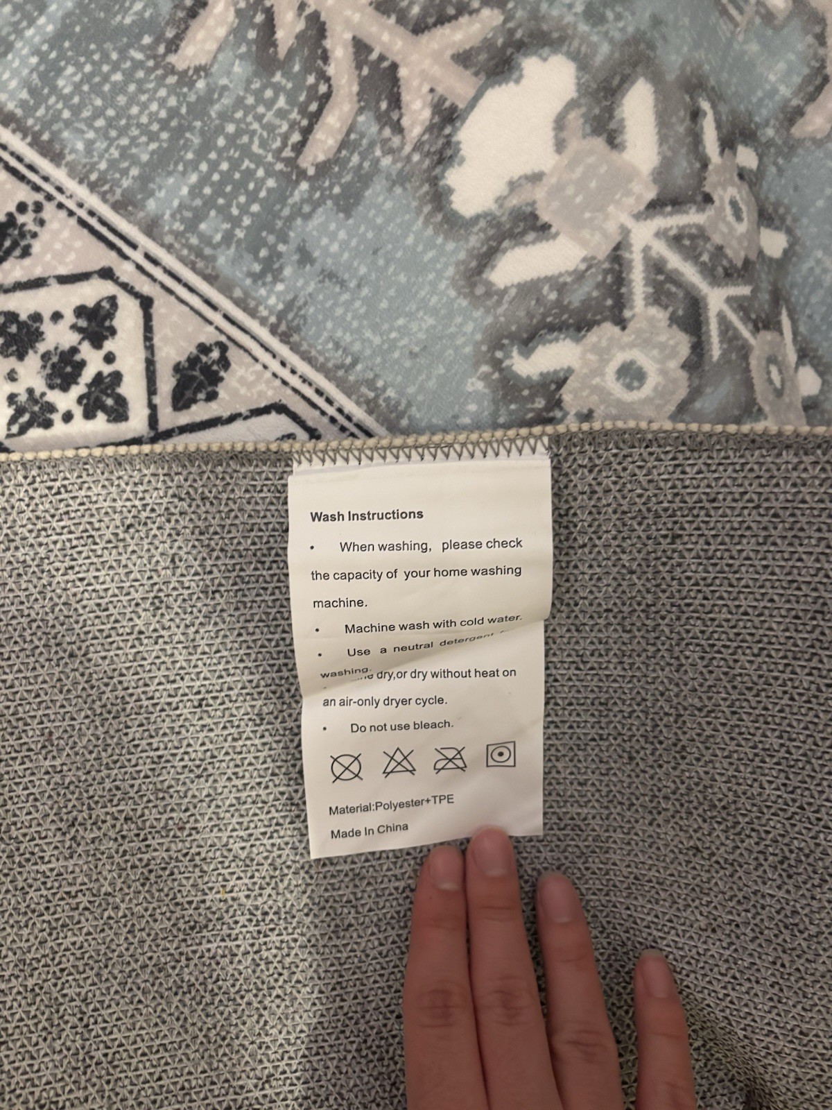 Gray Blue White Floral Area Rug, Polyester TPE, Washable, Traditional Style