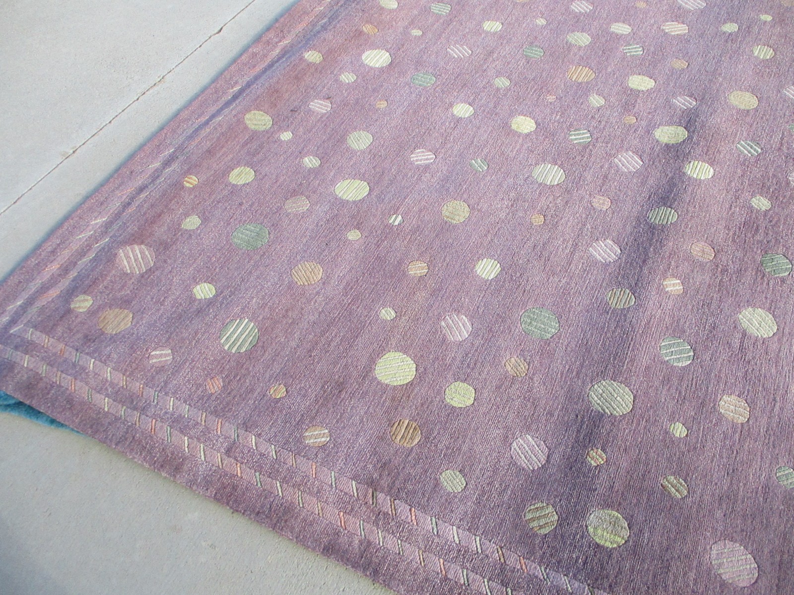 HANDCRAFTED CARPET MADE IN NEPAL 40% SILK 60% WOOL VERY GOOD 93 X 116 1/2