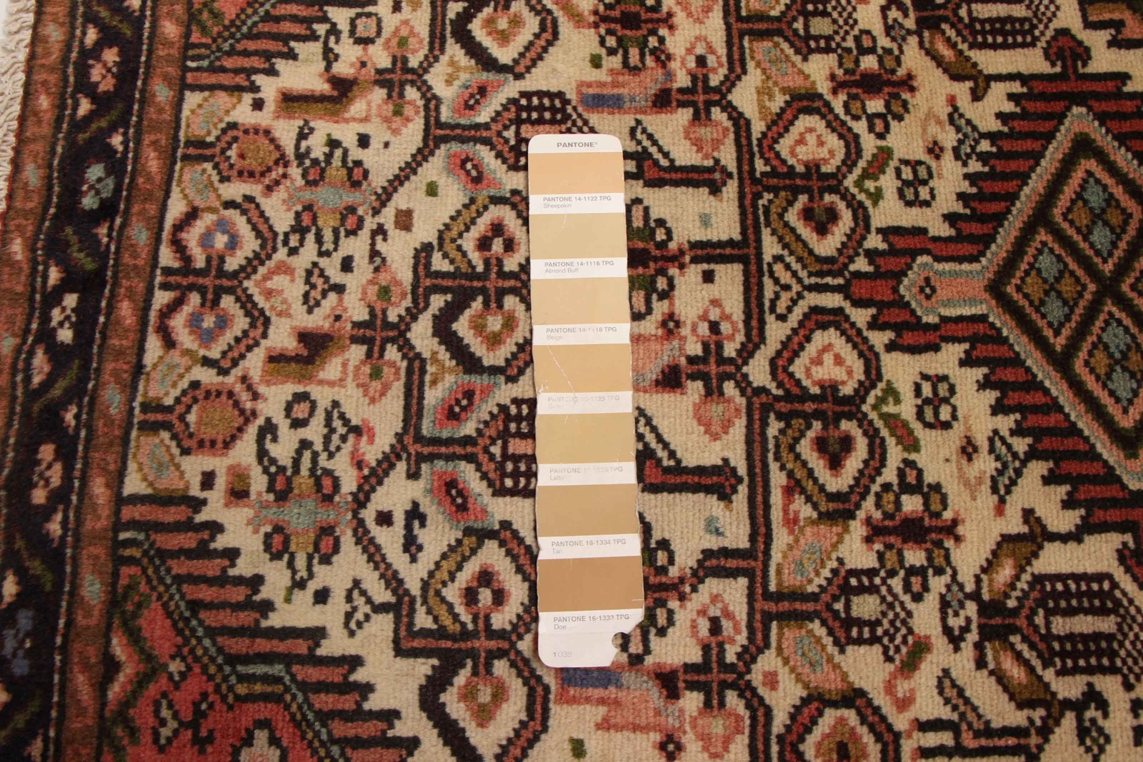 Vintage 2’0″ x 3’2″ Traditional Hand Knotted Vegetable Dye Wool Area Rug