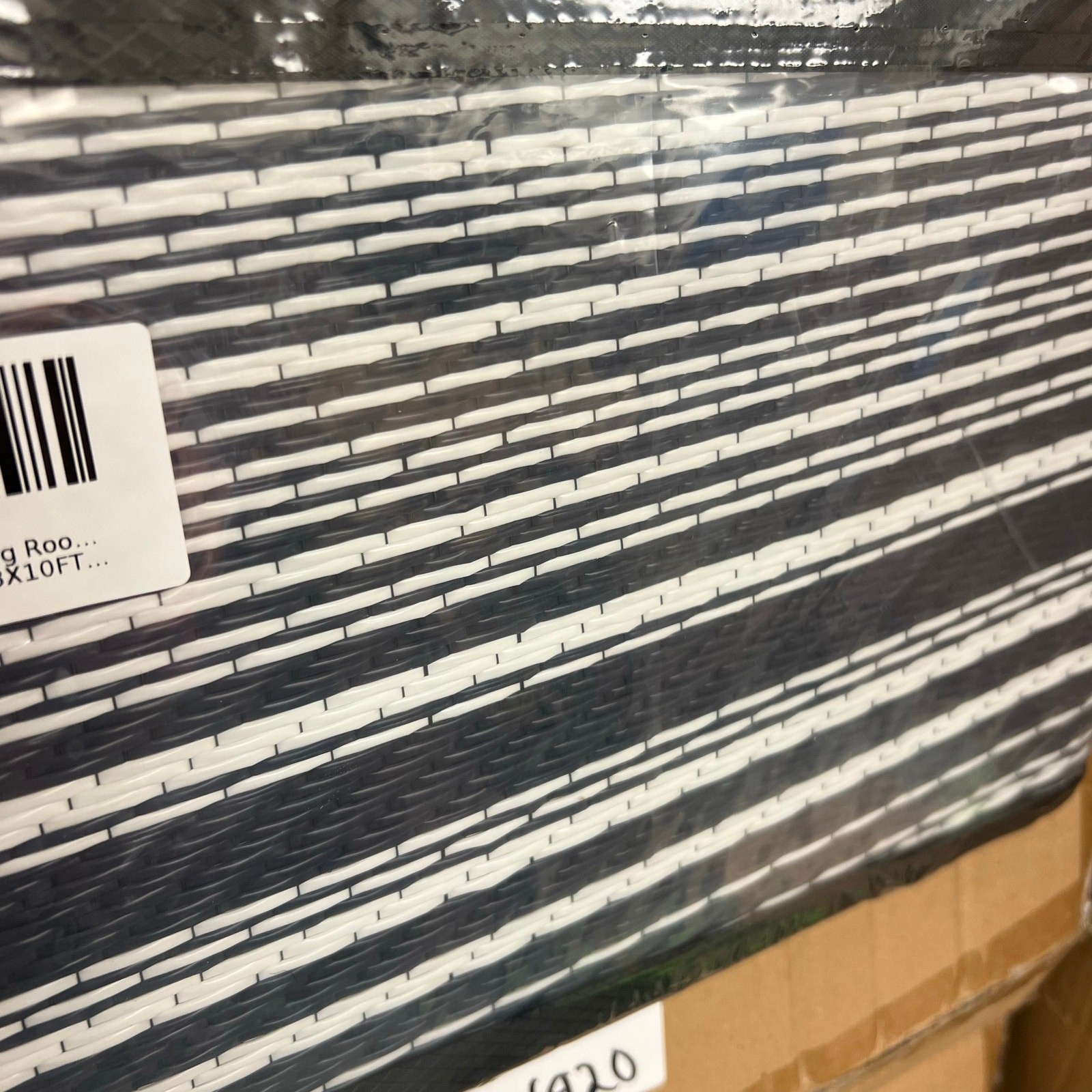 8’x10′ Outdoor Rug Waterproof Foldable Reversible Plastic Blue & White