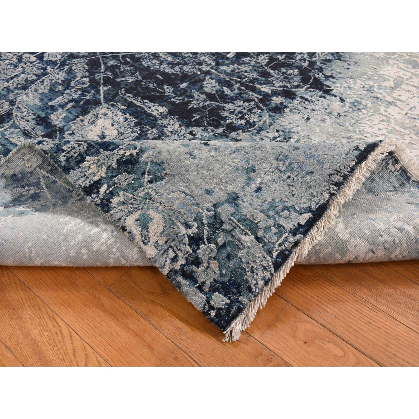 6’1×9’1″ Blue Zoroastrian Tebraz Broken Design Wool/Silk Hand Knotted Rug R80938