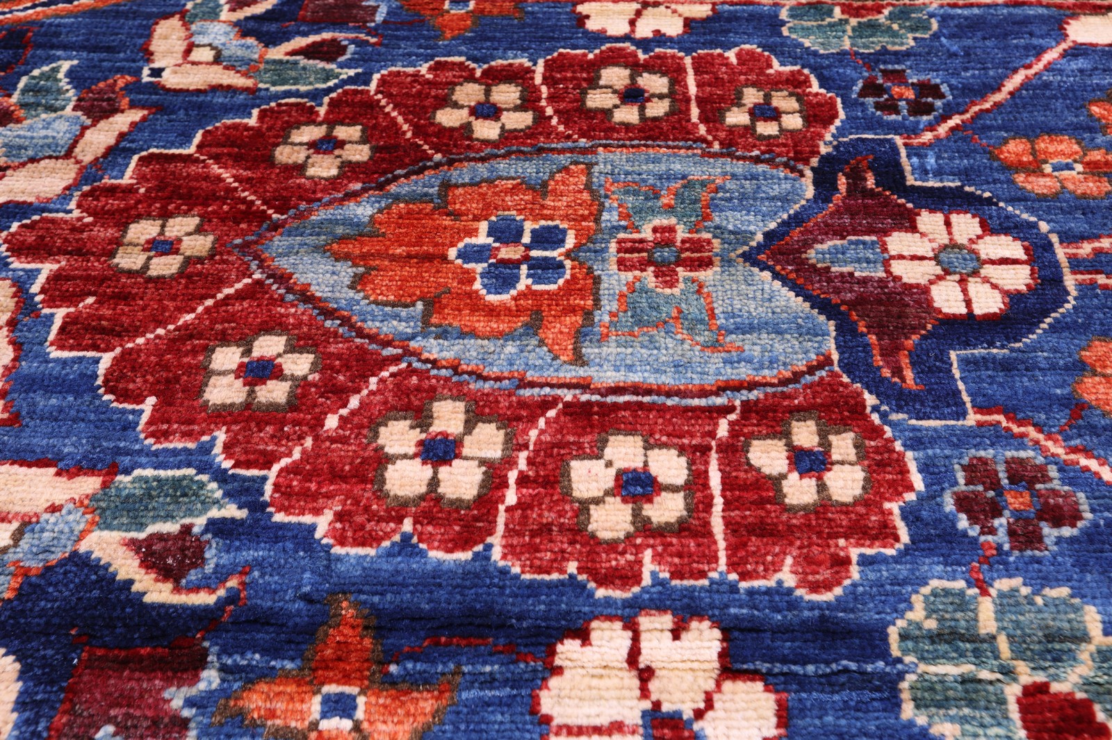 Blue 9′ 11″ X 13′ 11″ Heriz Serapi Handmade Rug – Q22817