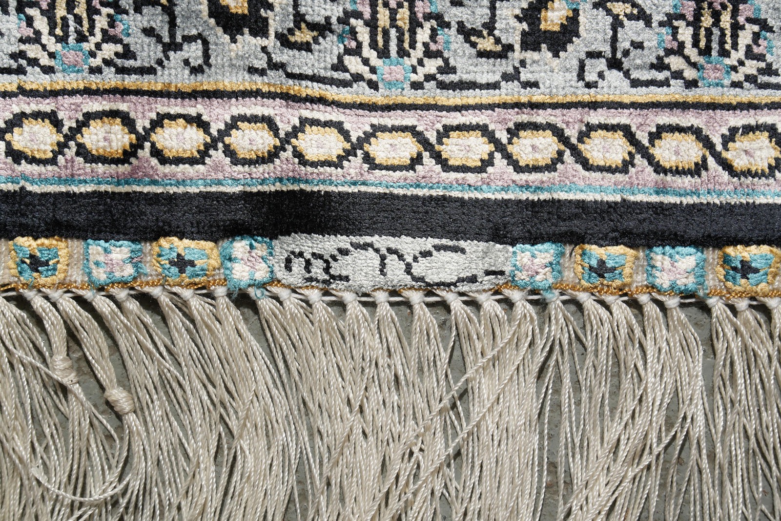 4 x 6 Hereke Pattern Bamboo Silk Carpet #PIX-59076