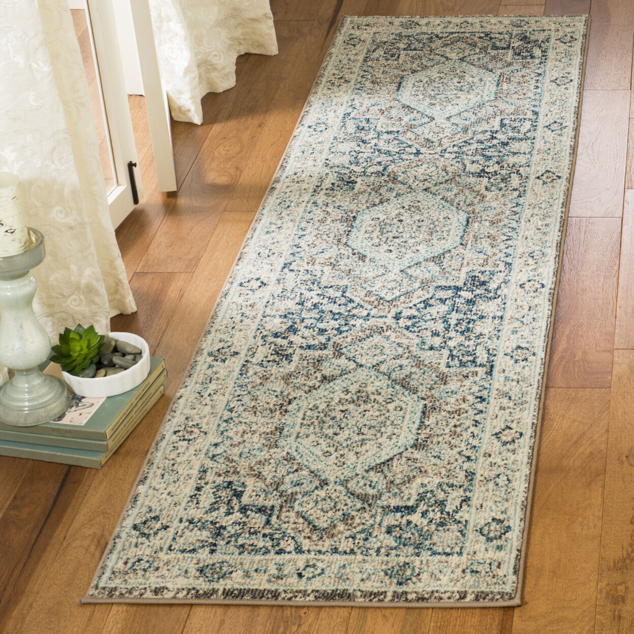 SAFAVIEH Phoenix Collection PHX155F Grey / Blue Rug
