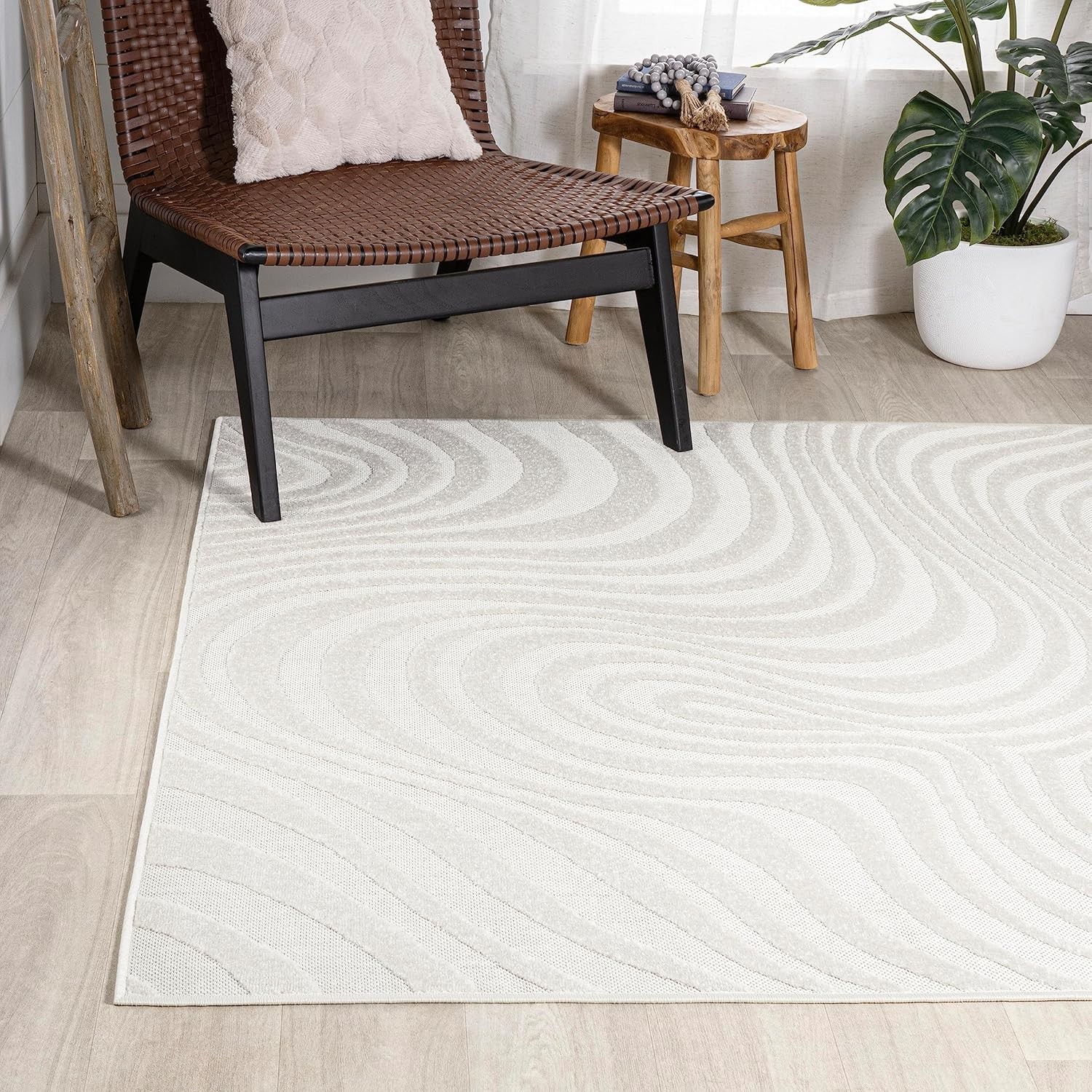 JONATHAN Y Maribo High-Low Abstract Striped Indoor/Outdoor Area Rug 5×8