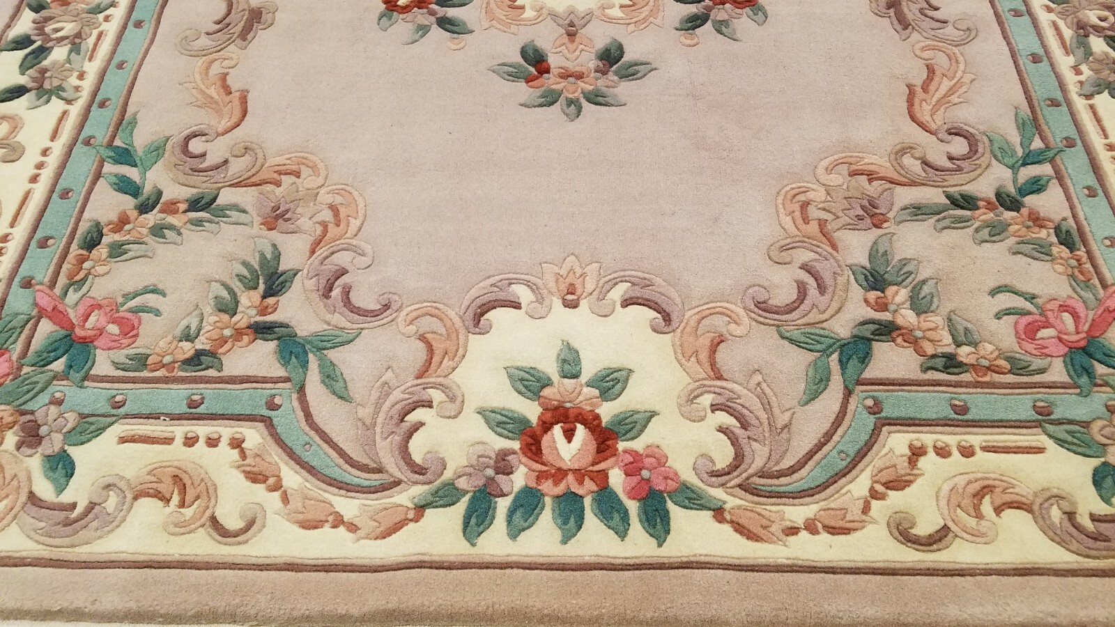 6 x 9 Hand Knotted French Aubusson 100% wool Area rug