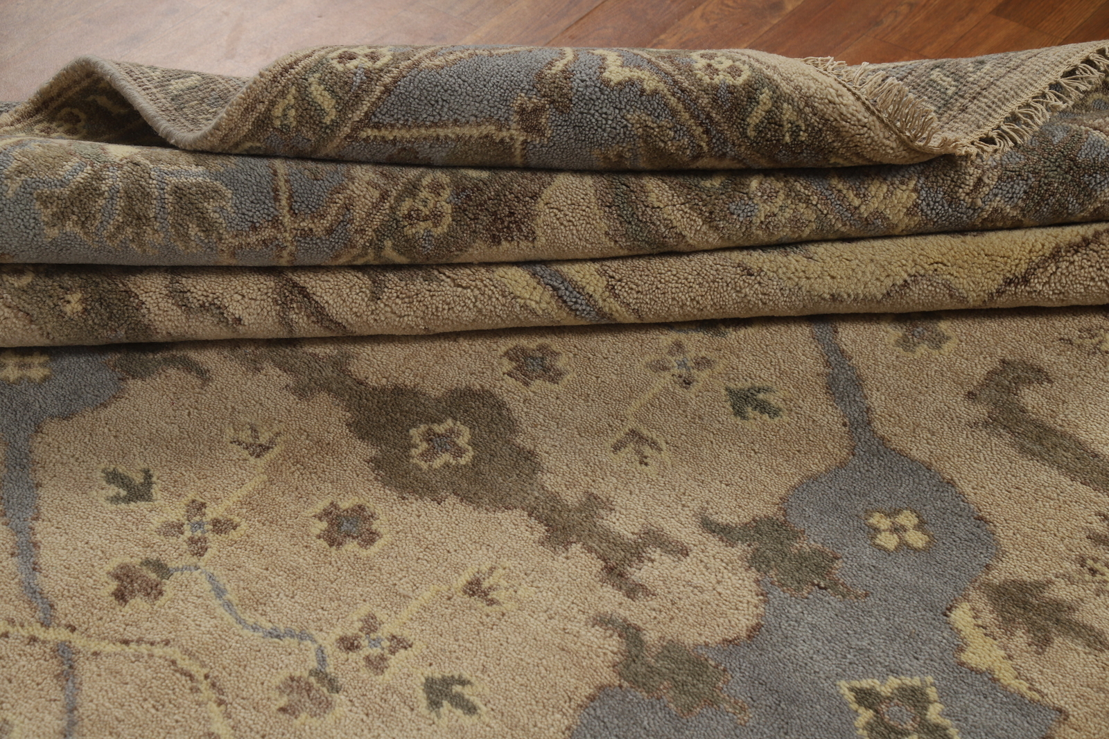 Luxurious Handcrafted Indian Living Room Rug Thick Plush 8×10 ft