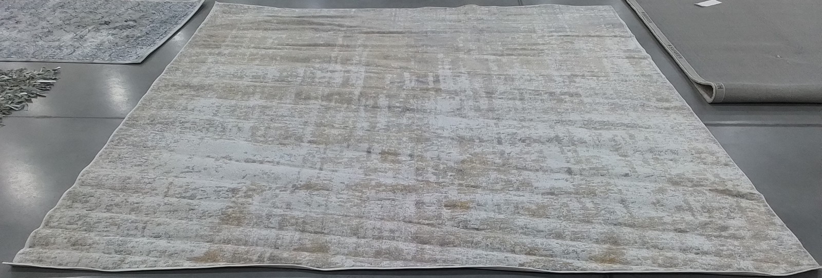 CREME/GOLD 10′-0″ x 10′-0″ Back Stain Rug, Reduced Price 1172803075 ADR207A-10SQ