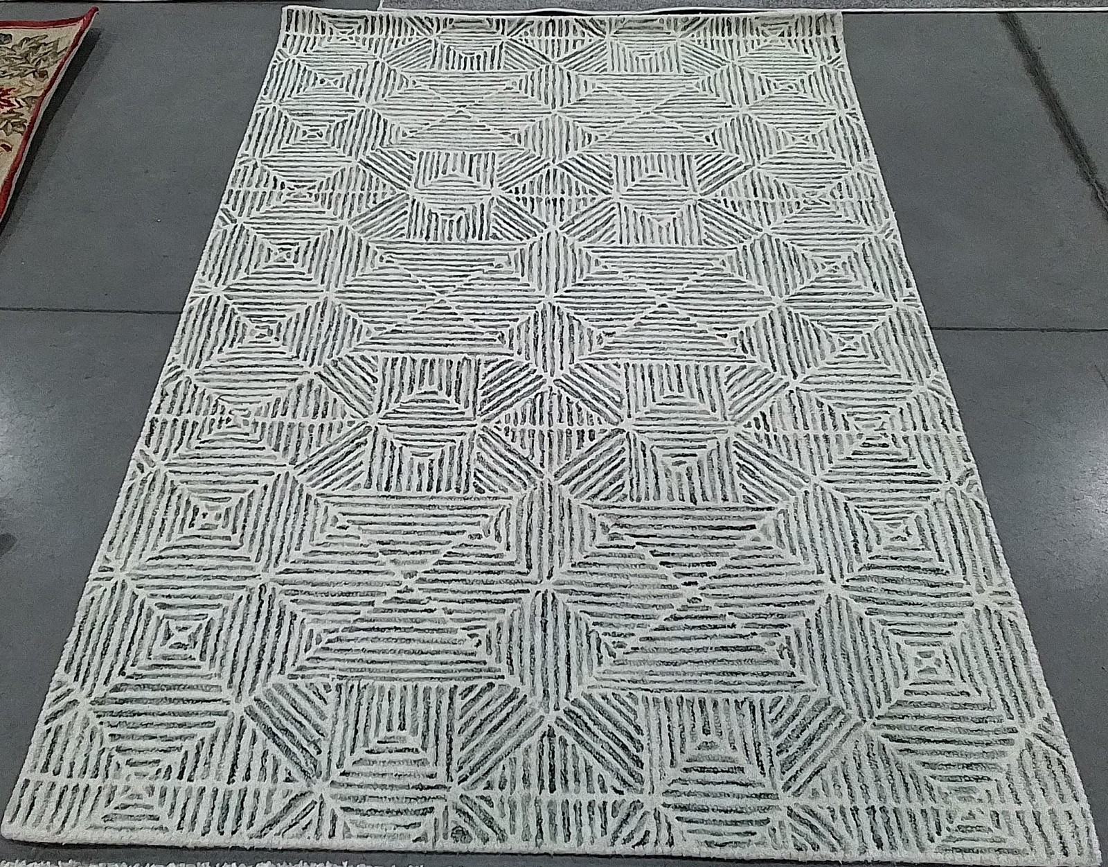 GREEN / IVORY 4′-0″ x 6′-0″ Back Stain Rug, Reduced Price 1172800579 ABT763Y-4