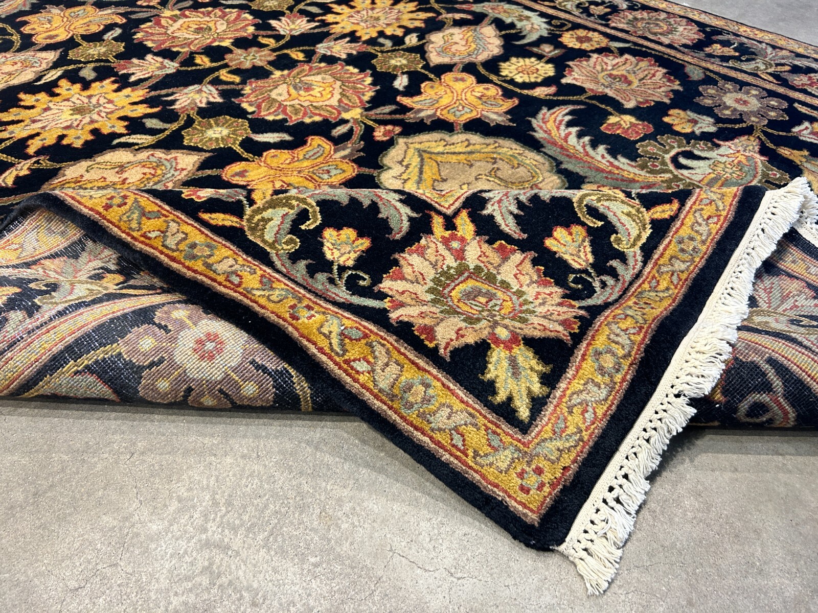 6’1″x9’1″ Hand-Knotted 100% Wool Pile Agra Carpet – Area Rug