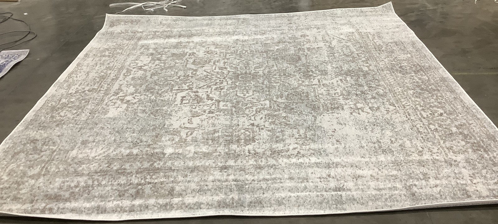 IVORY / TAUPE 8′-0″ x 8′-0″ Flaw in Rug, Reduced Price 1172685087 EVK256E-8SQ