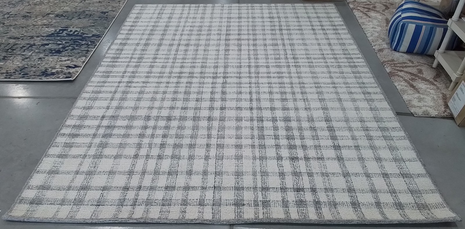 IVORY / GREY 8′-0″ x 10′-0″ Back Stain Rug, Reduced Price 1172783802 ABT648F-8
