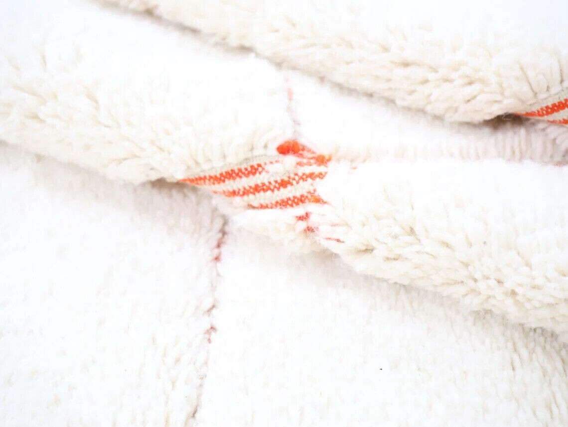 its Trending Hand med Moroccan rug Hand knotted, Beni Ourain rug, 100% soft wool