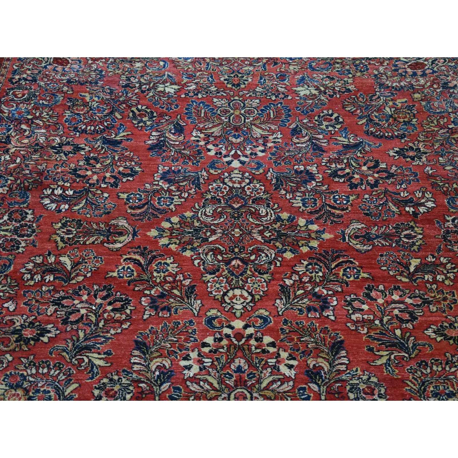 7’10″x9’10” Red Farsian Saroogh Soft Wool Hand Knotted Full Pile Rug R80064