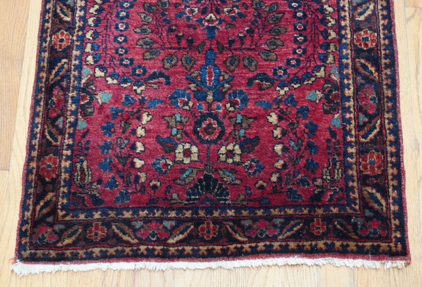 Antique Hand Knotted Saroukk 2′ x 4’3″ Wool Floral Red Oriental Rug