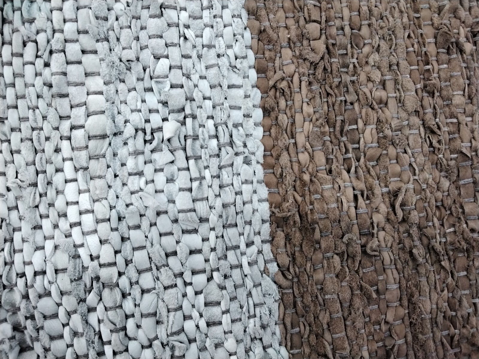 LIGHT GREY / BROWN 6′ X 9′ Missing Thread Rug Reduced Price 1172730803 VTL310C-6