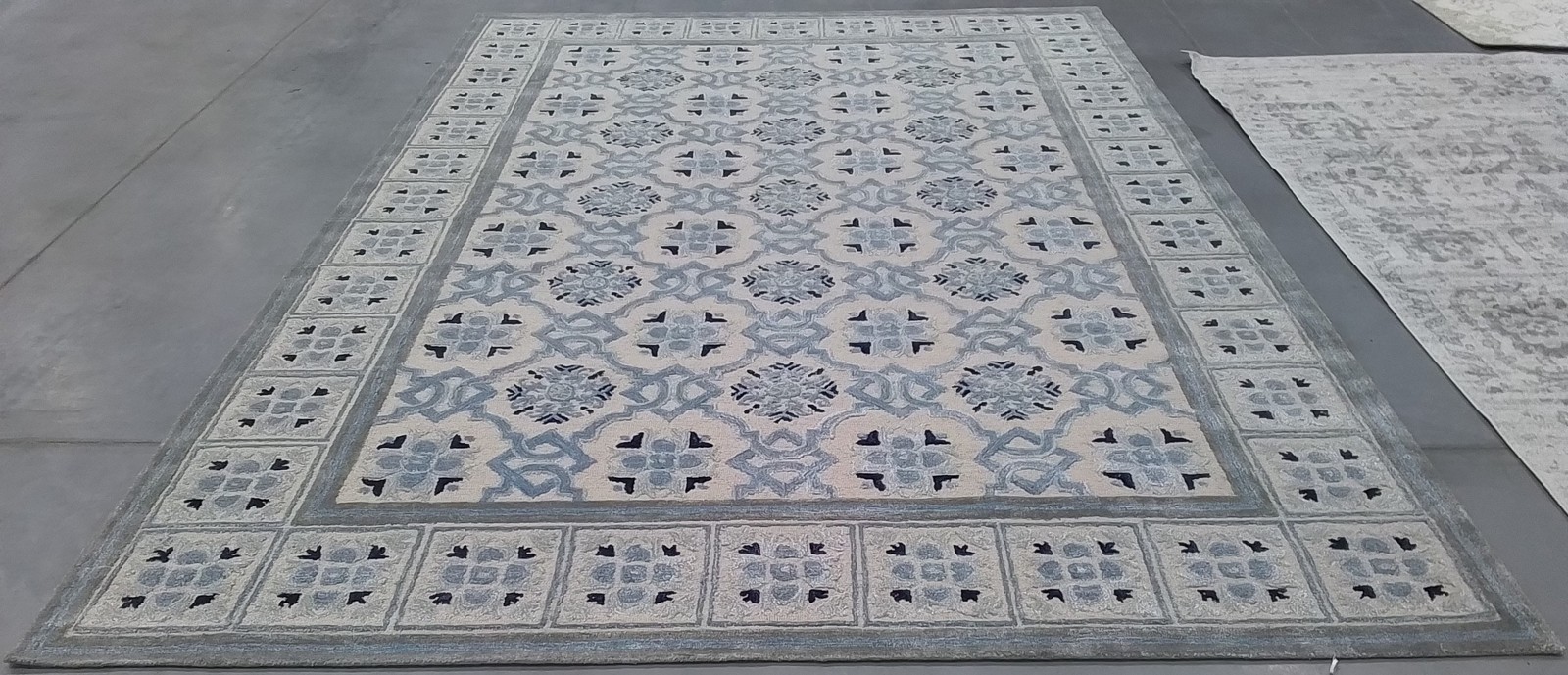 IVORY / BLUE 10′-0″ x 14′-0″ Back Stain Rug, Reduced Price 3172810691 BEL155A-10