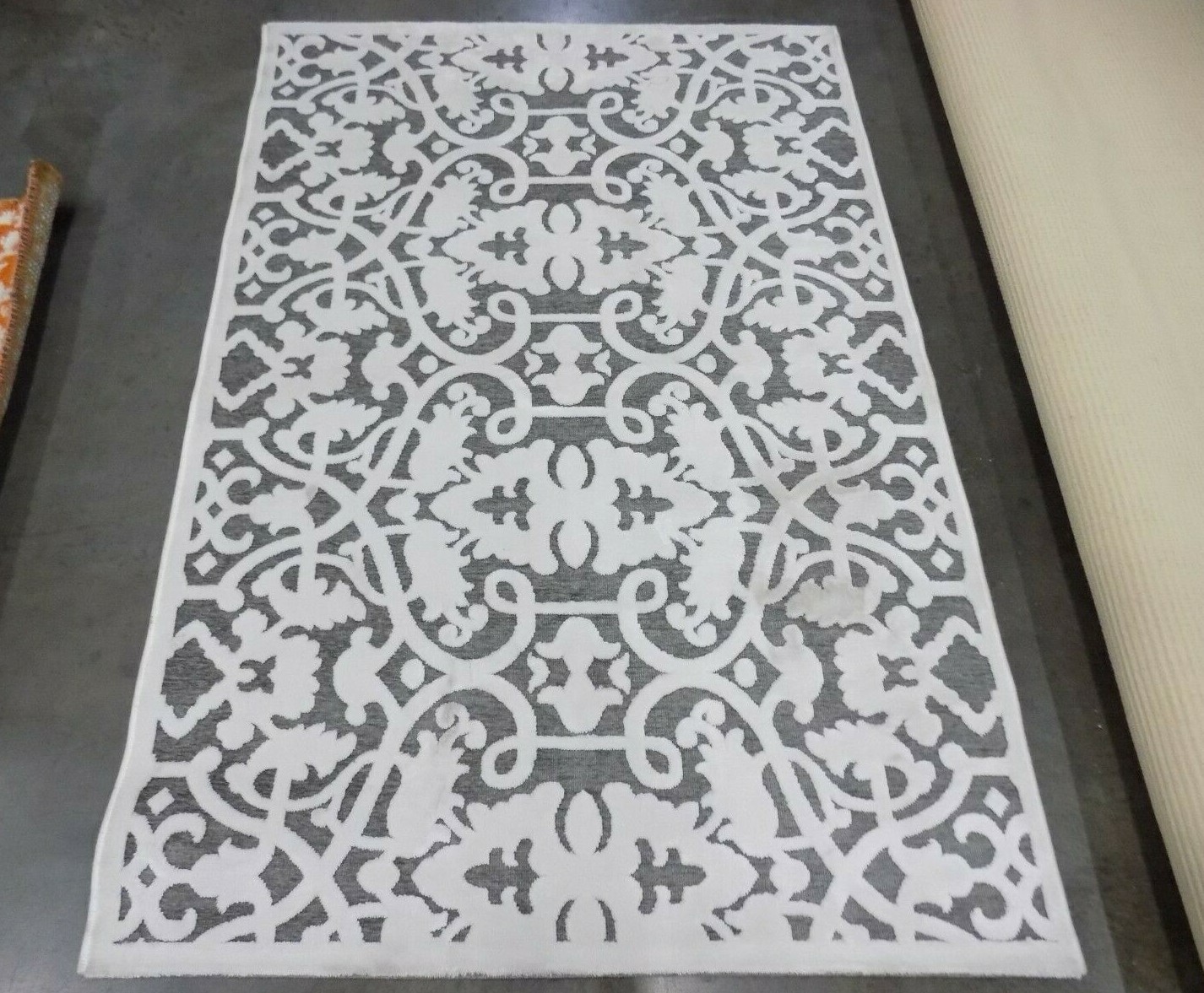 IVORY / DARK GREY 3′-1″ X 4′-7″ Stained Rug, Reduced Price 1172559242 PARB636C-3