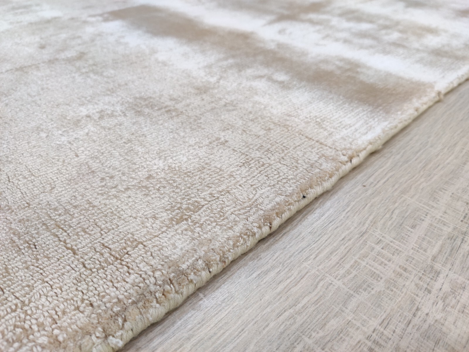 Handmade Rugs for Living Room 100% Viscose Hand-Loomed Geometric Boxes Gold