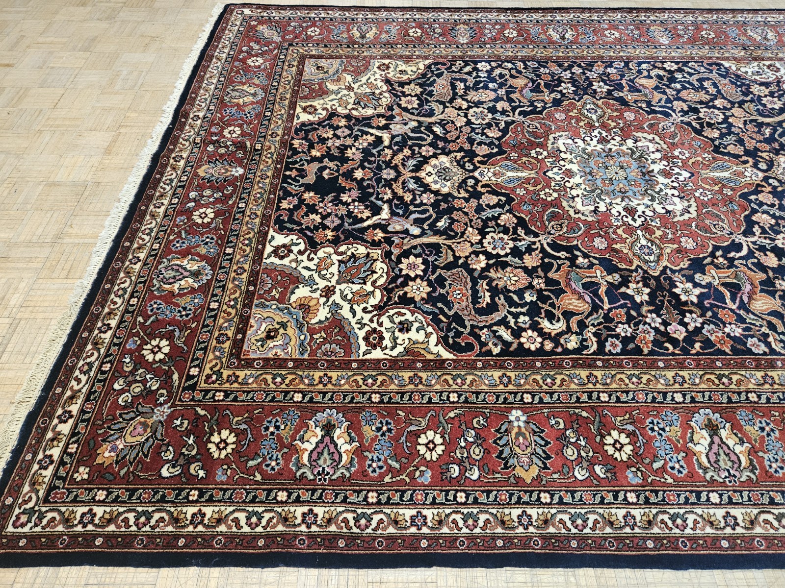 9×12 INDO HUNTING HERIZ ORIENTAL RUG – HAND WOVEN RUG 100% WOOL – GOOD CONDITION
