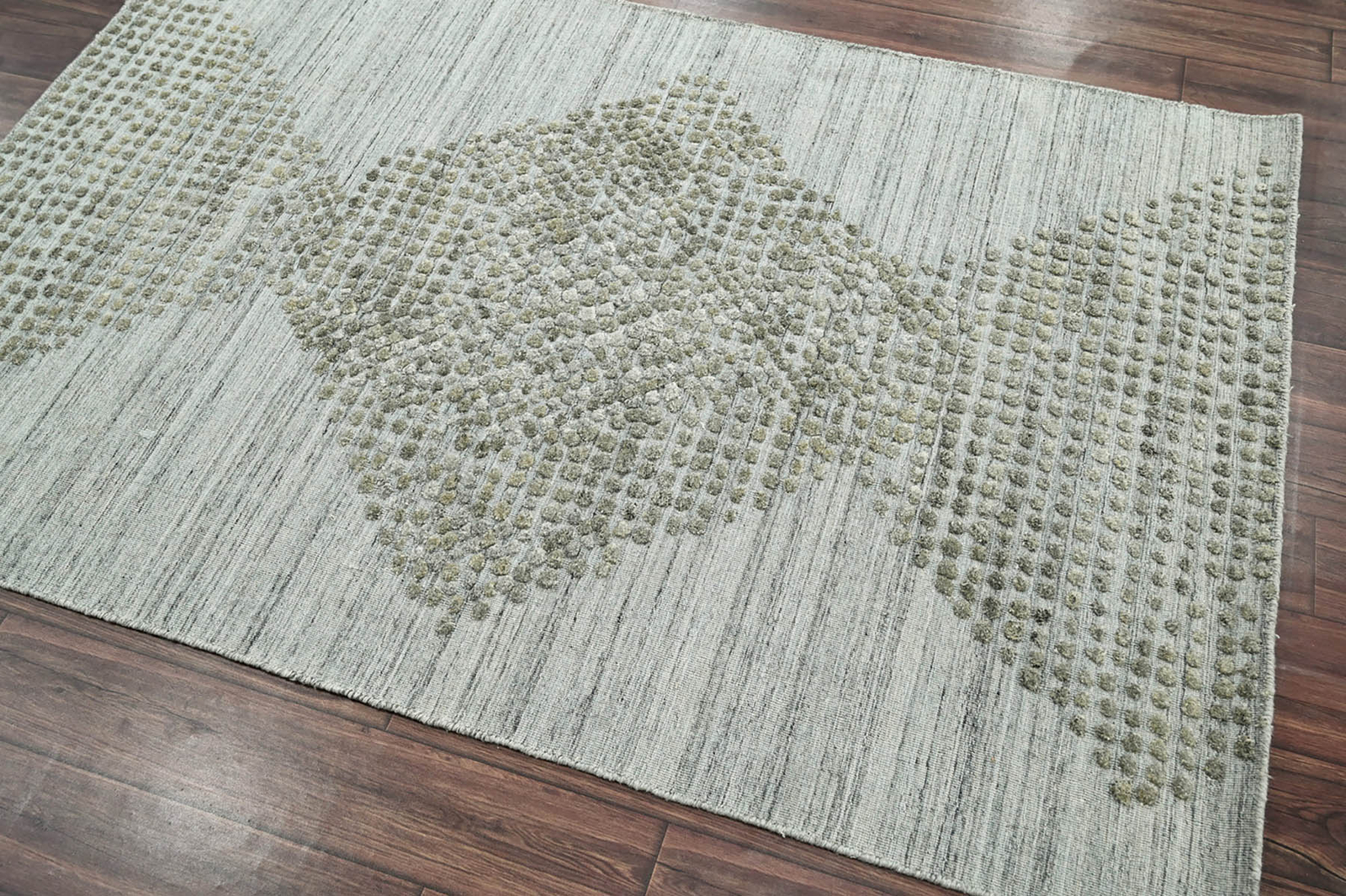 LoomBloom Hand Knotted Modern Textured Tibetan Wool Area Rug Gray 3’11” x 6′