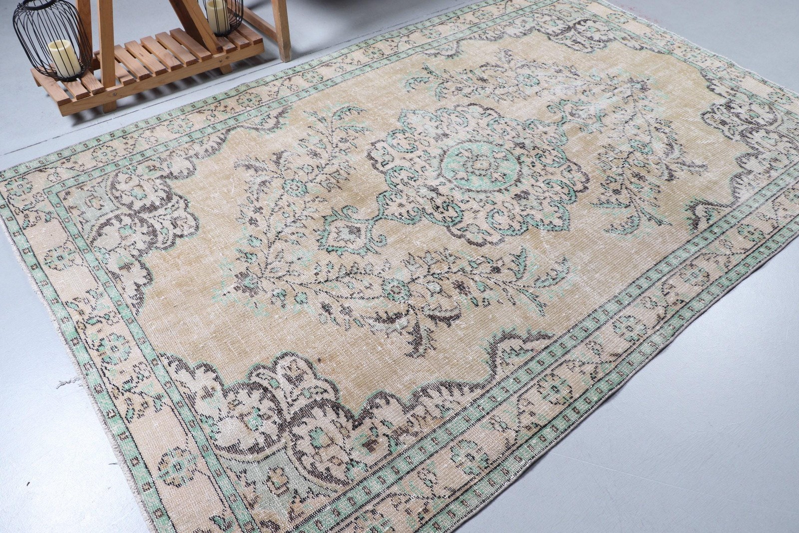 5,6×8,9 ft Vintage Rug, Large Turkish Rug, Green Bordered Rug