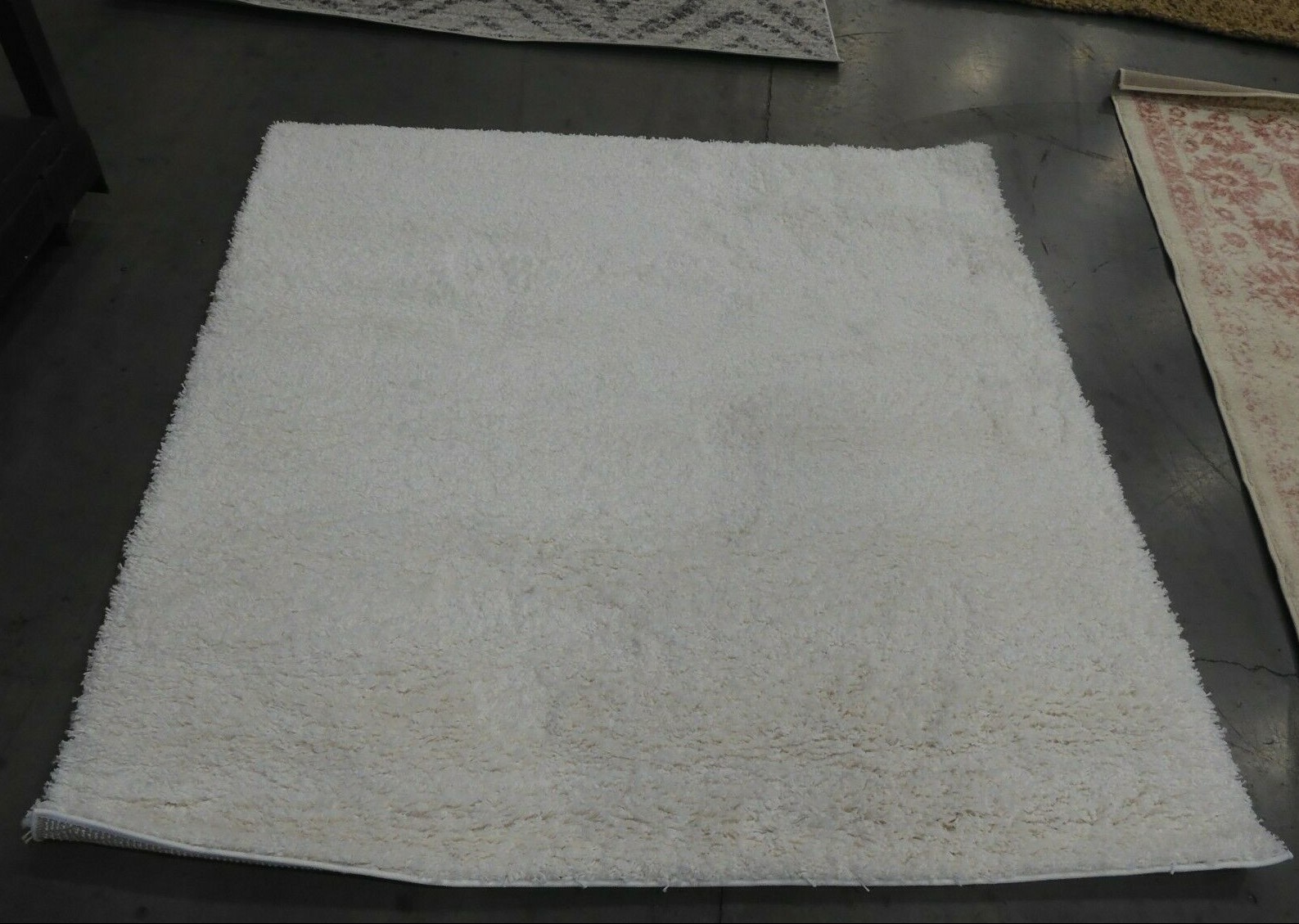WHITE 5′-3″ X Square Back Stain Rug, Reduced Price 1172614196 SG151-1010-5SQ