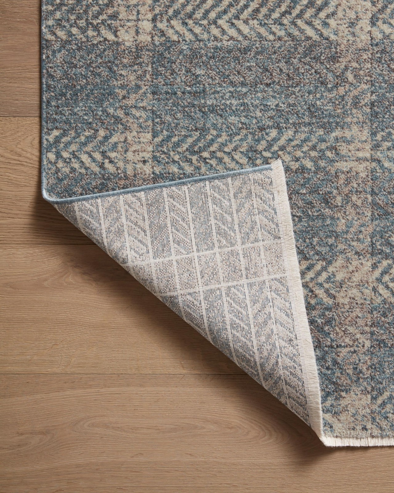 Loloi Angela Rose Ember Collection EMB03 Blue/Beige 2’7″ x 7’6″ Runner Rug