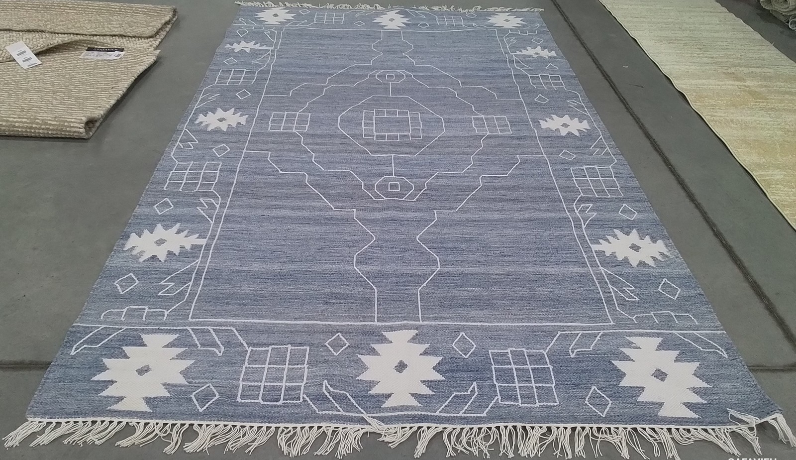 BLUE / IVORY 6′-0″ x 9′-0″ Spot on Rug, Reduced Price 1172792712 KLM763M-6