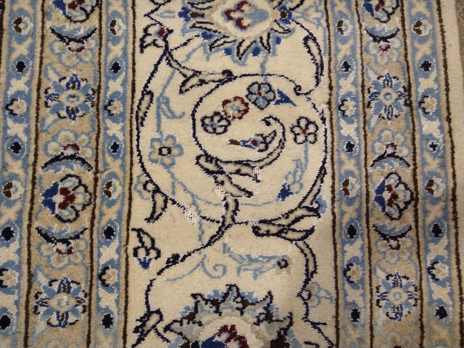 10′ x 13′ Pre- Owned Traditional Kashasn Wool Rug #5085