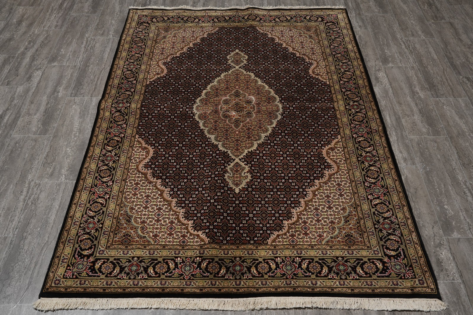 5 x 7 Mahii Tabriiz Traditional Woo Hand-Knotted Rug #F-3084